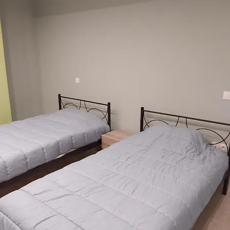 Prázdninový dům Just Constructed! Gastuni