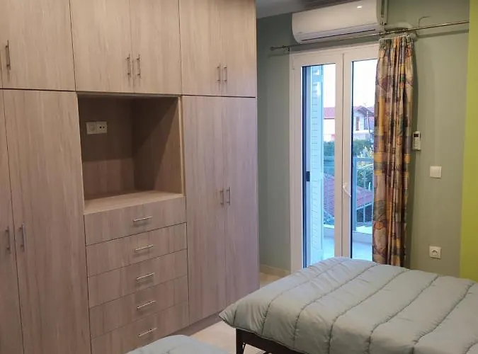 Just Constructed! Semesterbostad Gastuni